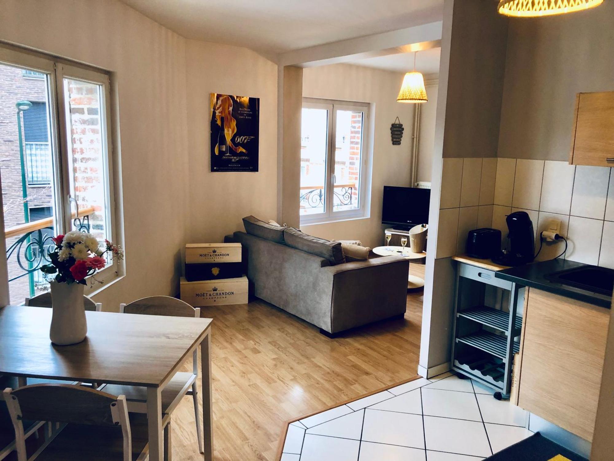Logement Centre Ville D'Epernay Avec Parking Prive المظهر الخارجي الصورة